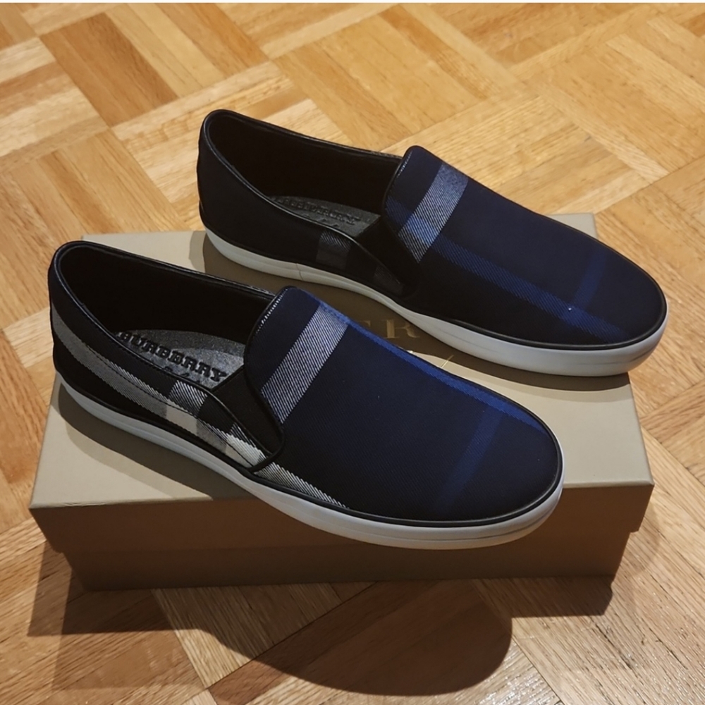 Women's Burberry Gauden Slip On Sneakers, Authentic